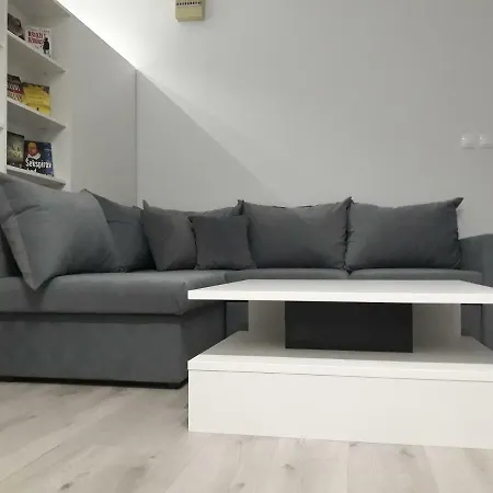 - Stan Na Dan Nina - Centar 아파트